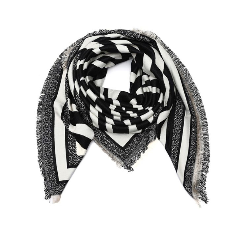 Luxury triangle scarf Black Zebra