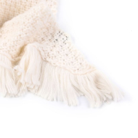 Knitted triangle scarf Beige 