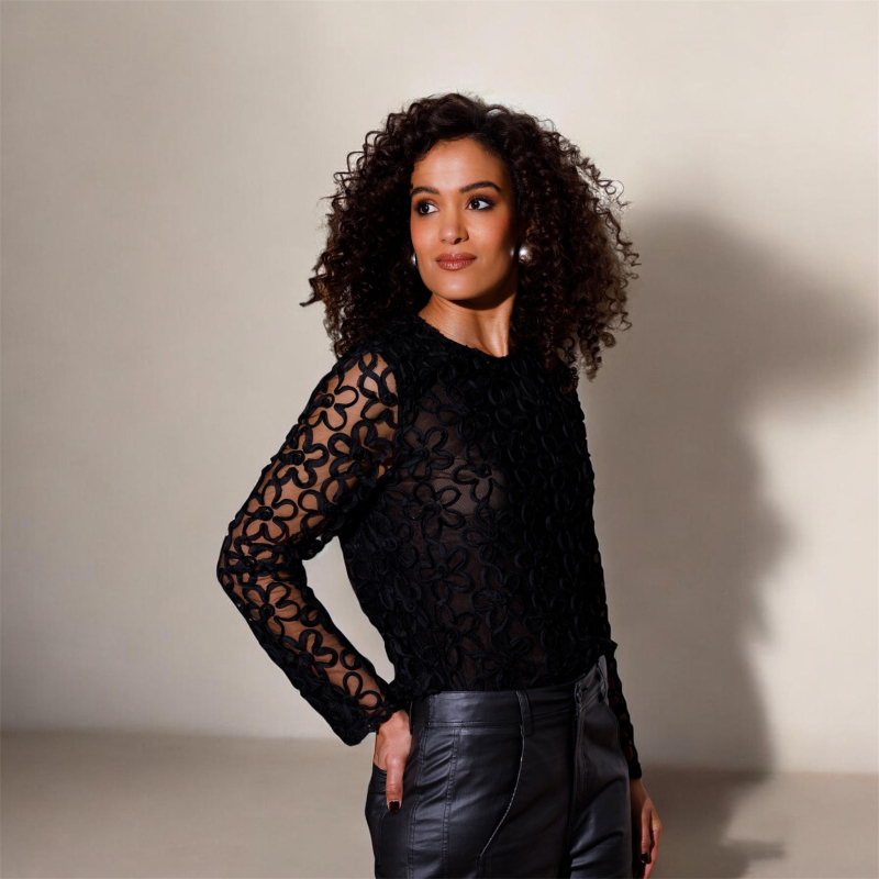 Long sleeve Maira Black flower embroidery